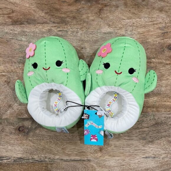 NEW 2-3 Girls Maritza the Cactus Squishmallows Slippers - Picture 1 of 3